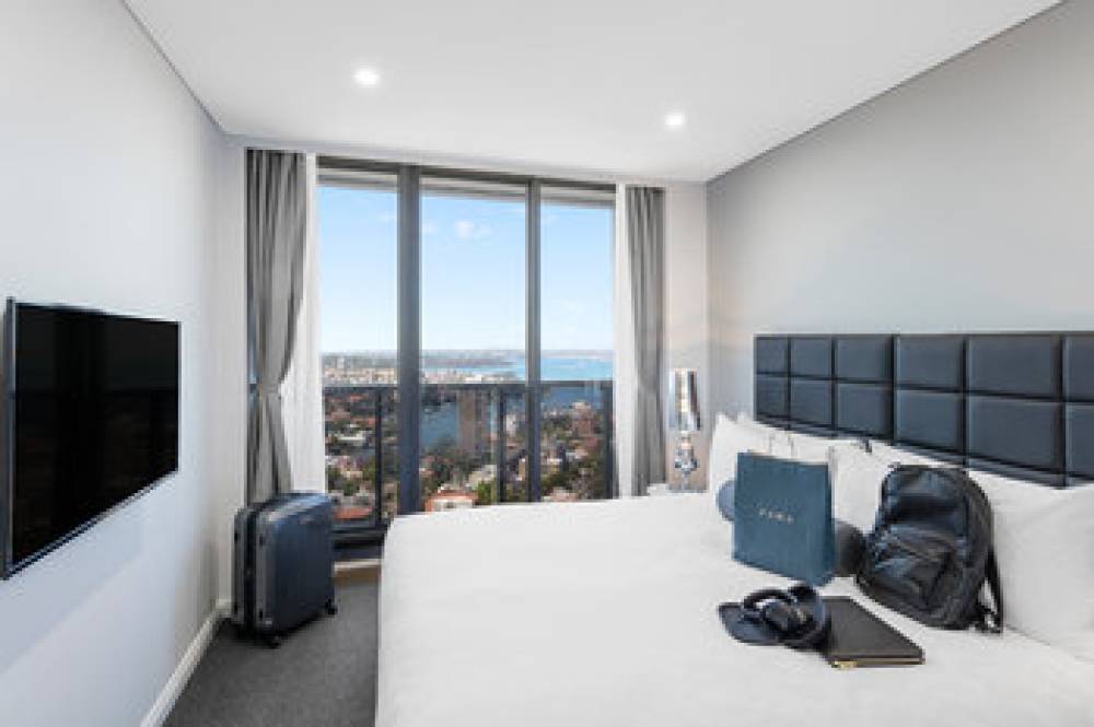 Meriton Suites North Sydney 10