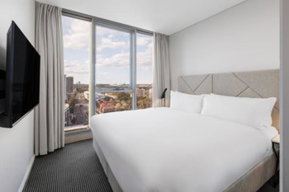 Meriton Suites Zetland 9