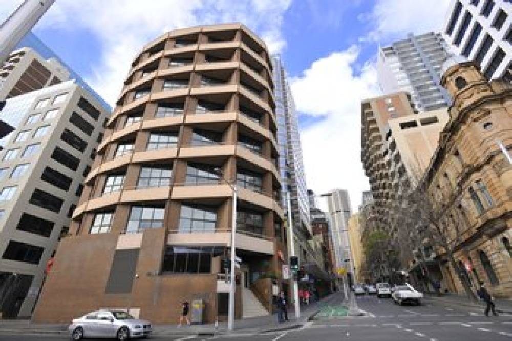 METRO APTS ON DARLING HARBOUR 1
