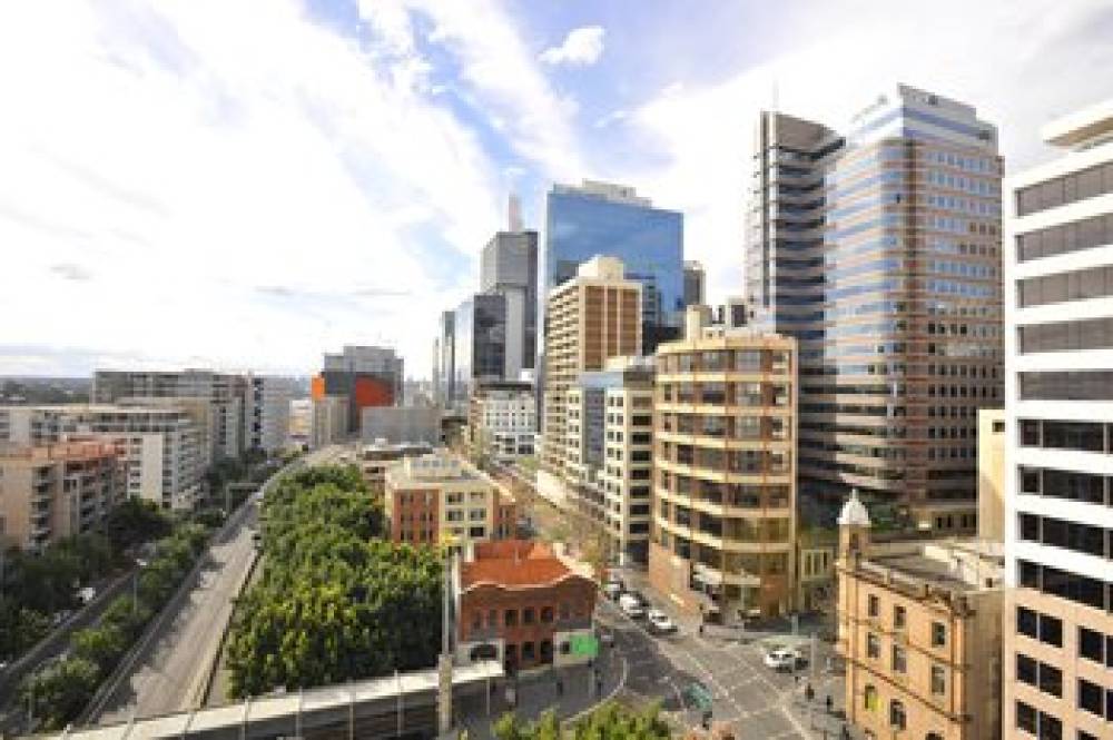 Metro Apts On Darling Harbour