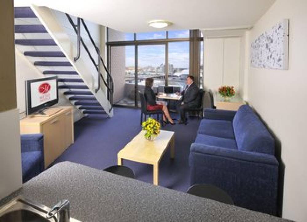 METRO APTS ON DARLING HARBOUR 5