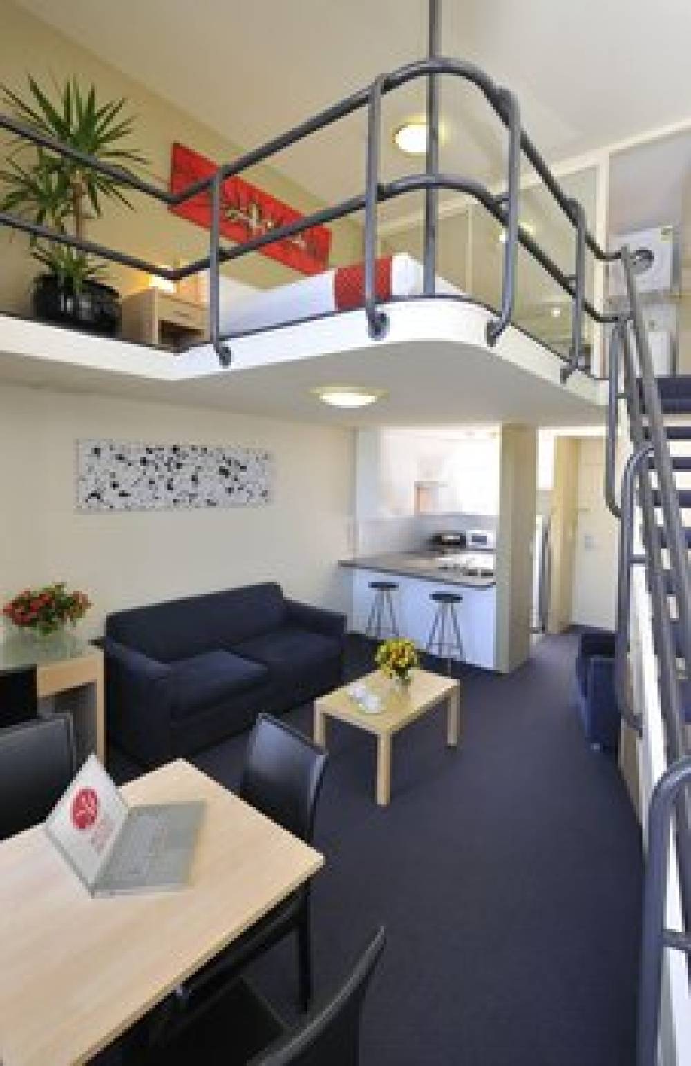 METRO APTS ON DARLING HARBOUR 4