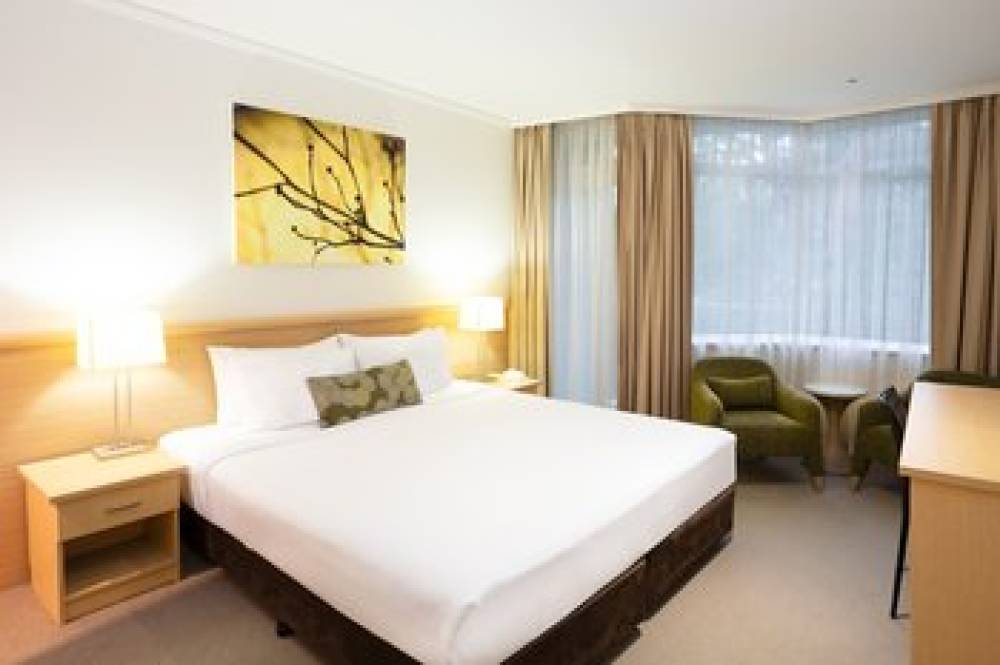 METRO MIRAGE HOTEL NEWPORT 4