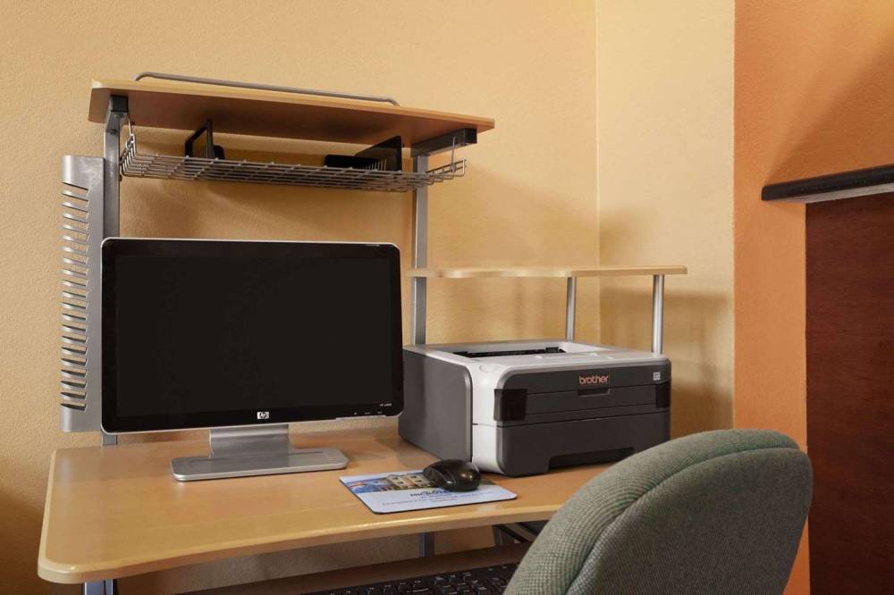 Microtel Inn By Wyndham Albany Airport 8
