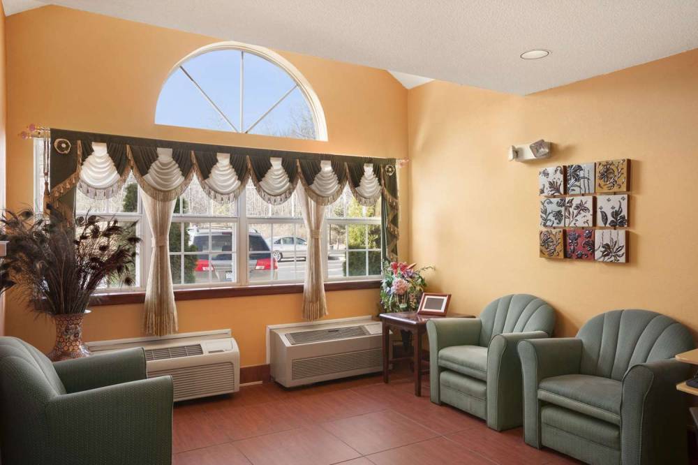 Microtel Inn By Wyndham Albany Airport 2