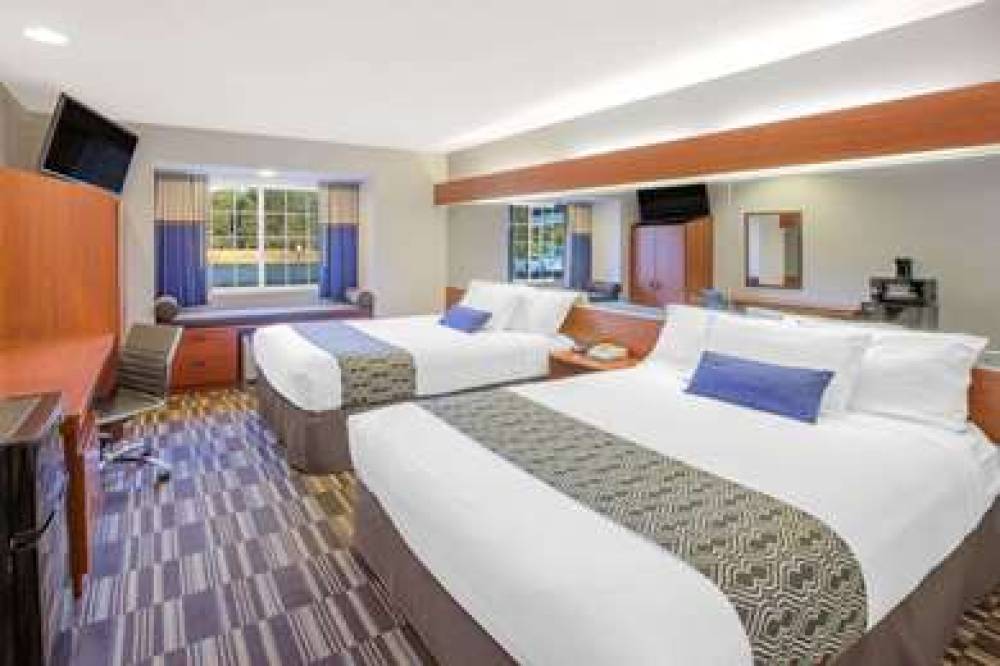 MICROTEL INN & SUITES BY WYNDH 3
