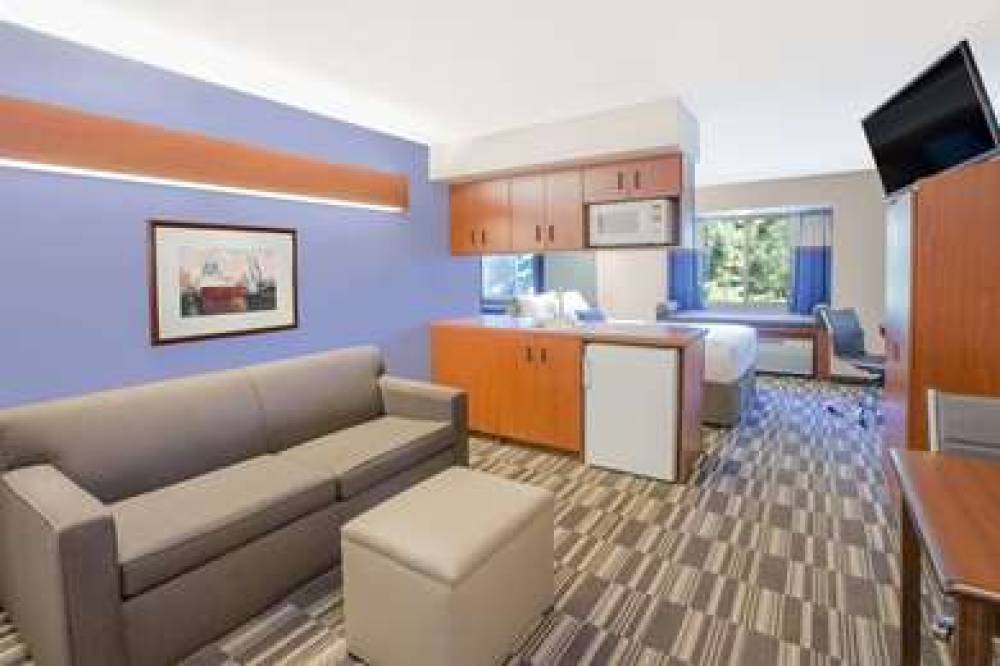 MICROTEL INN & SUITES BY WYNDH 1