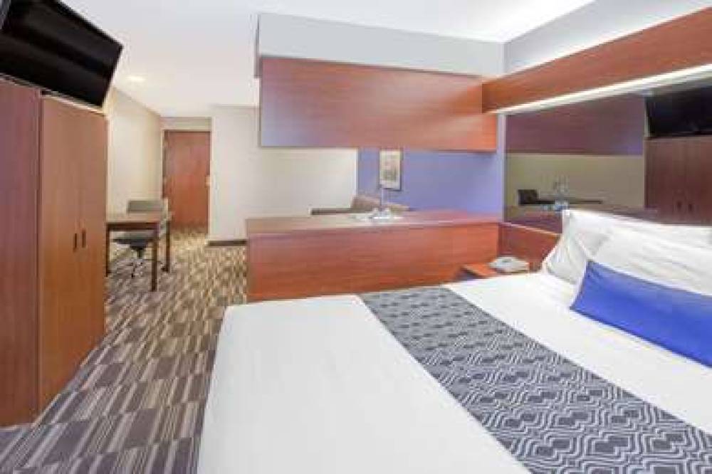 MICROTEL INN & SUITES BY WYNDH 9