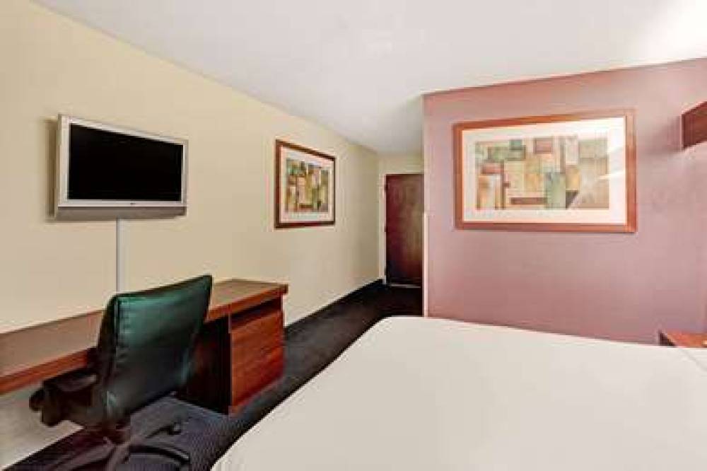 Microtel Inn & Suites By Wyndham Atlanta Airport 8