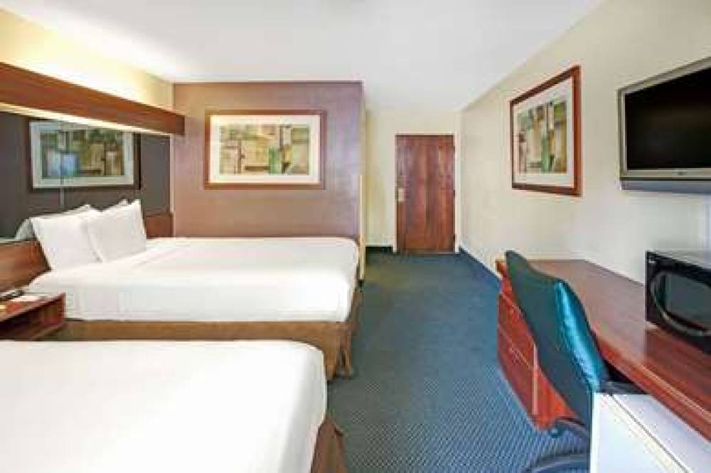 Microtel Inn & Suites By Wyndham Atlanta Airport 10