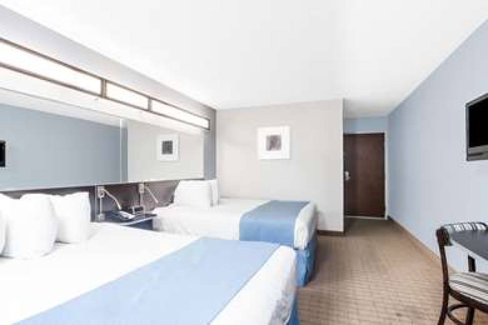 Microtel Inn & Suites By Wyndham Bath 10