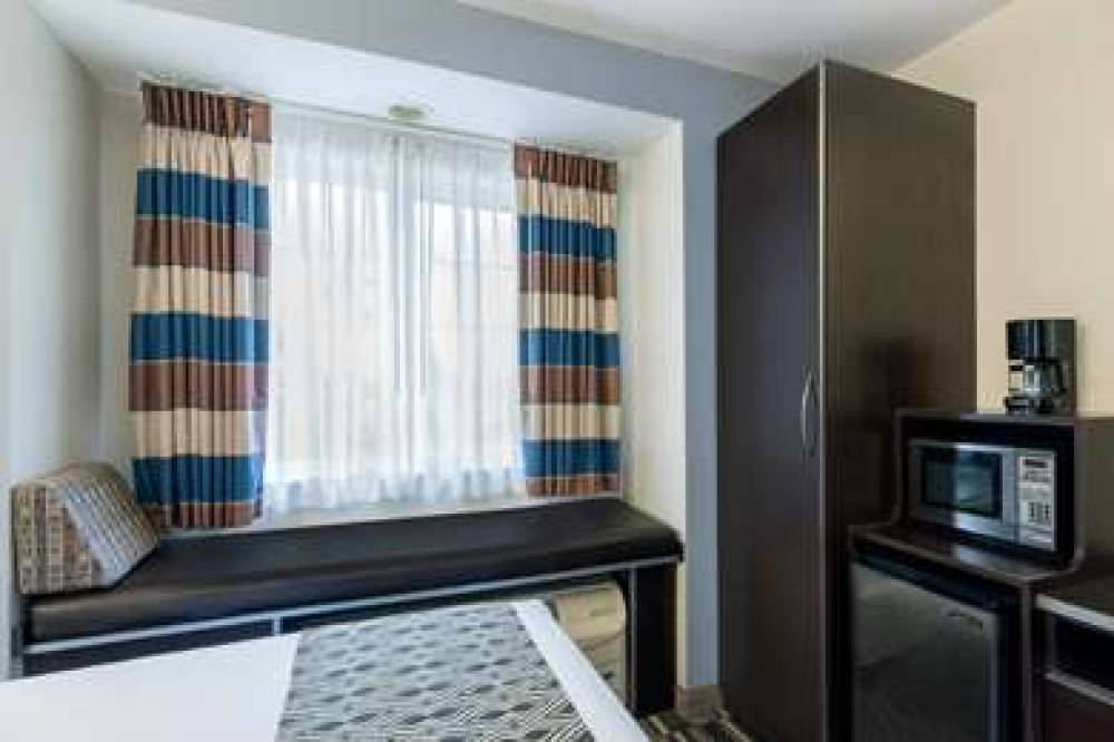 Microtel Inn & Suites By Wyndham Baton Rouge Airport 7