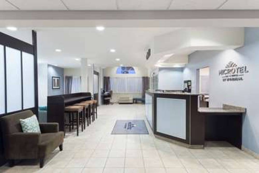 Microtel Inn & Suites By Wyndham Baton Rouge Airport 2