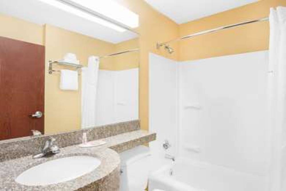 Microtel Inn & Suites By Wyndham Bentonville 6