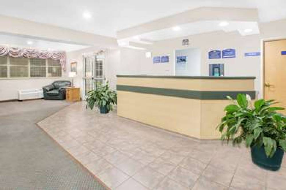 MICROTEL INN & SUITES BY WYNDHAM BR 3