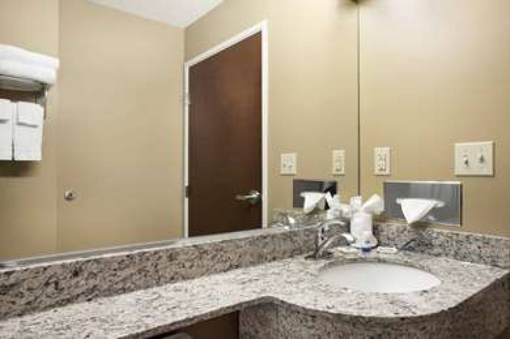 MICROTEL INN & SUITES BY WYNDHAM CA 10