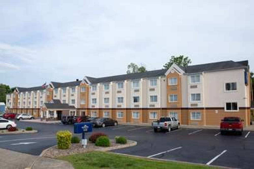 Microtel Inn & Suites By Wyndham Charleston South 1