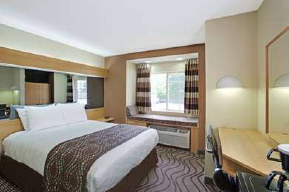 Microtel Inn & Suites By Wyndham Charlotte/University Place 8