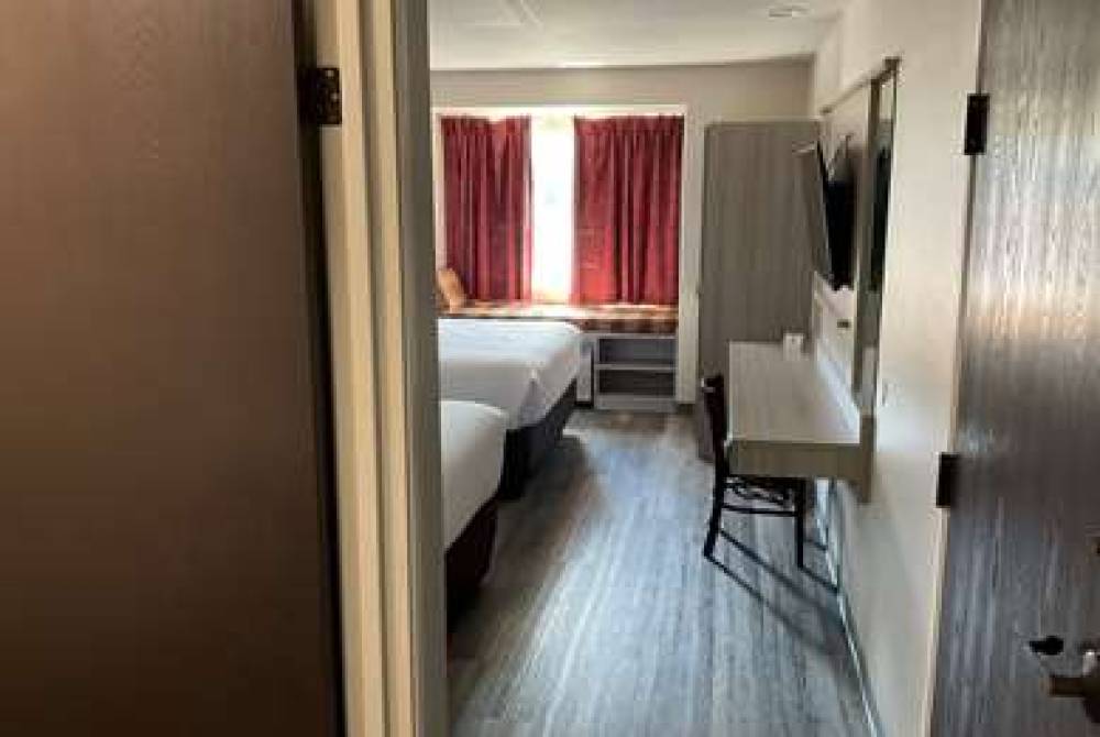 MICROTEL INN & SUITES BY WYNDHAM CL 4