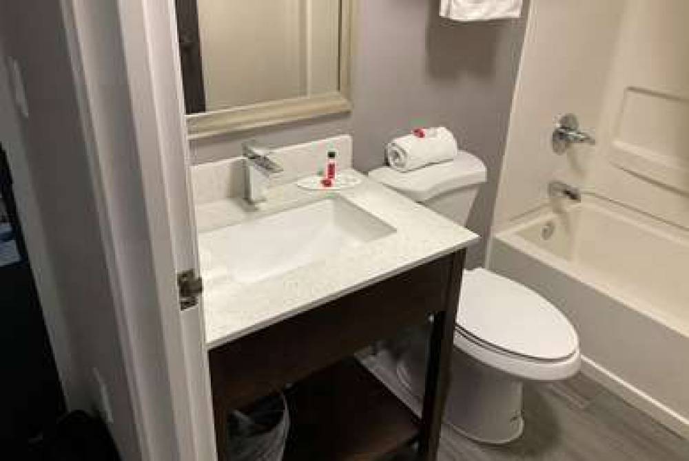 MICROTEL INN & SUITES BY WYNDHAM CL 7