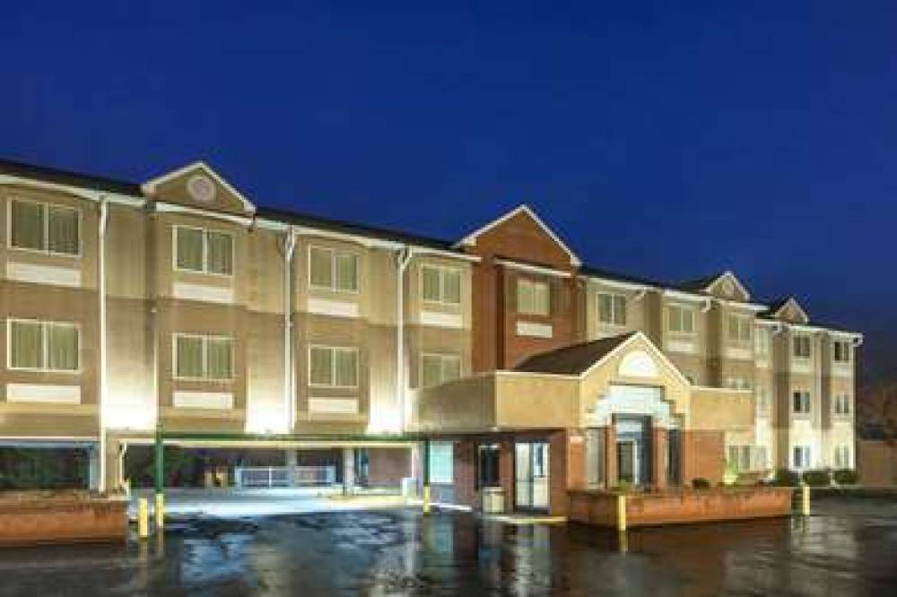 Microtel Inn & Suites By Wyndham Cornelius/Lake Norman 7