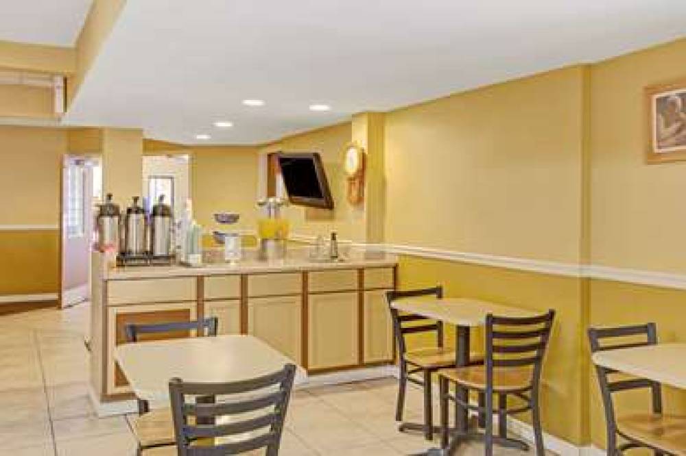Microtel Inn & Suites By Wyndham Cornelius/Lake Norman 2