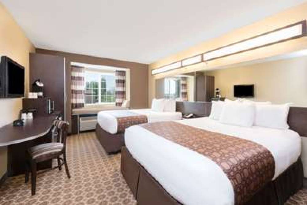 Microtel Inn & Suites By Wyndham Dickinson 4