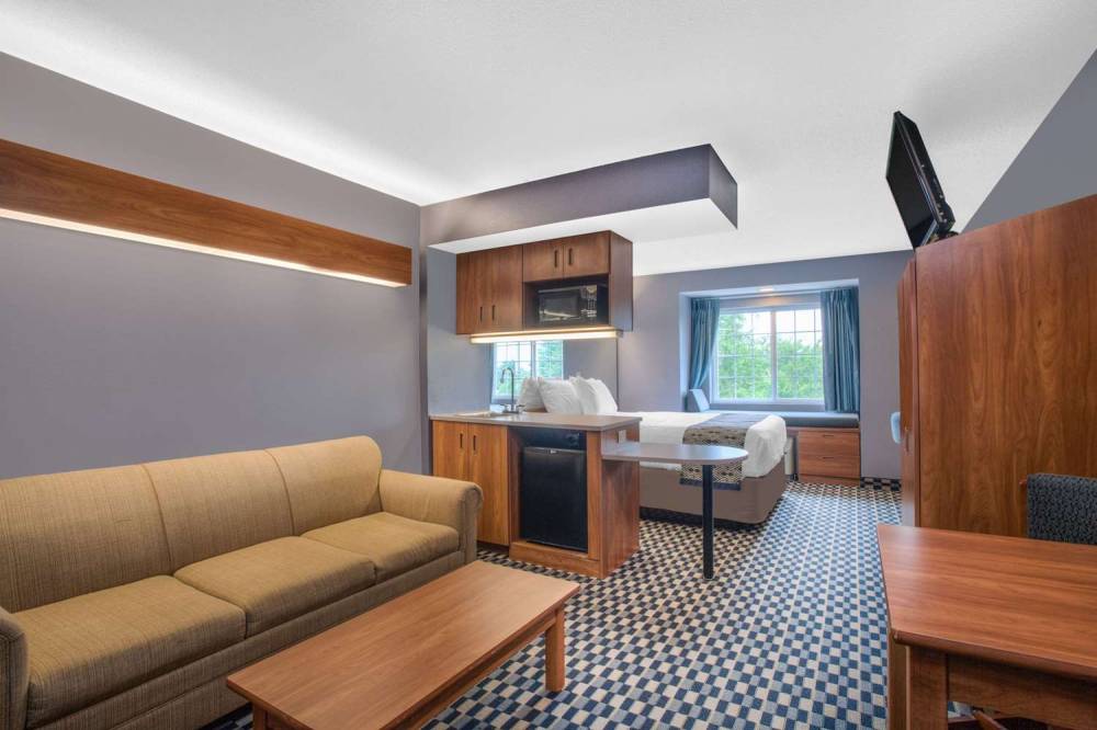 Microtel Inn & Suites By Wyndham Dover 7