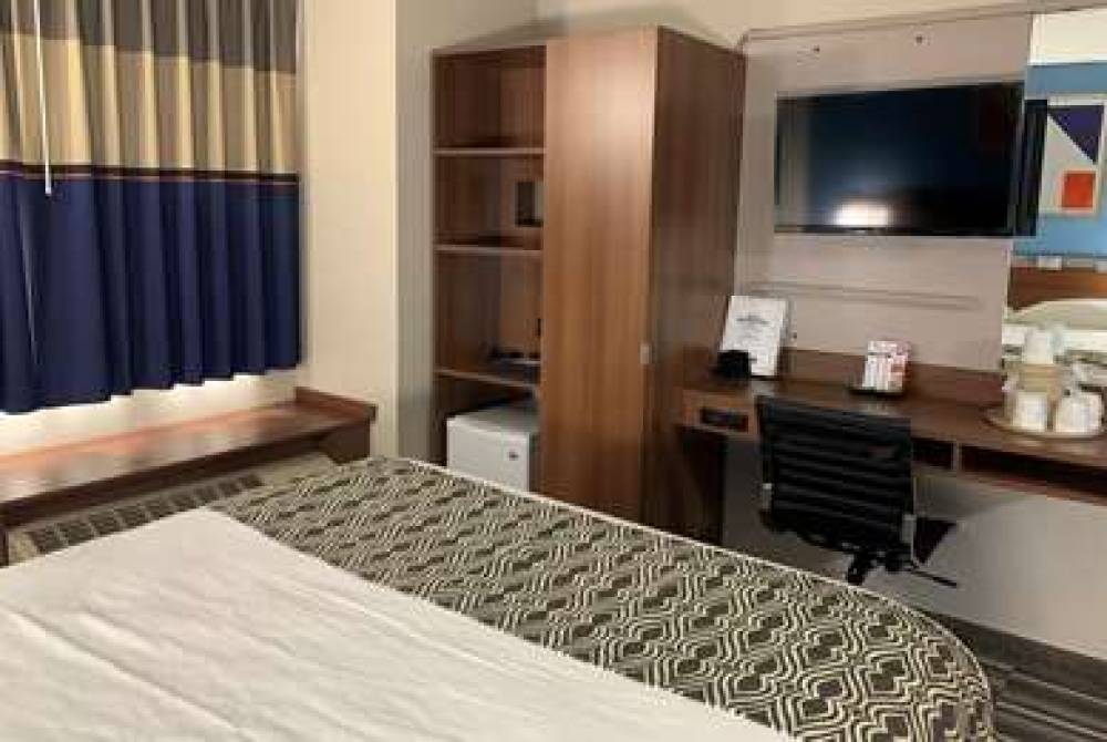 Microtel Inn & Suites By Wyndham Fond Du Lac 7