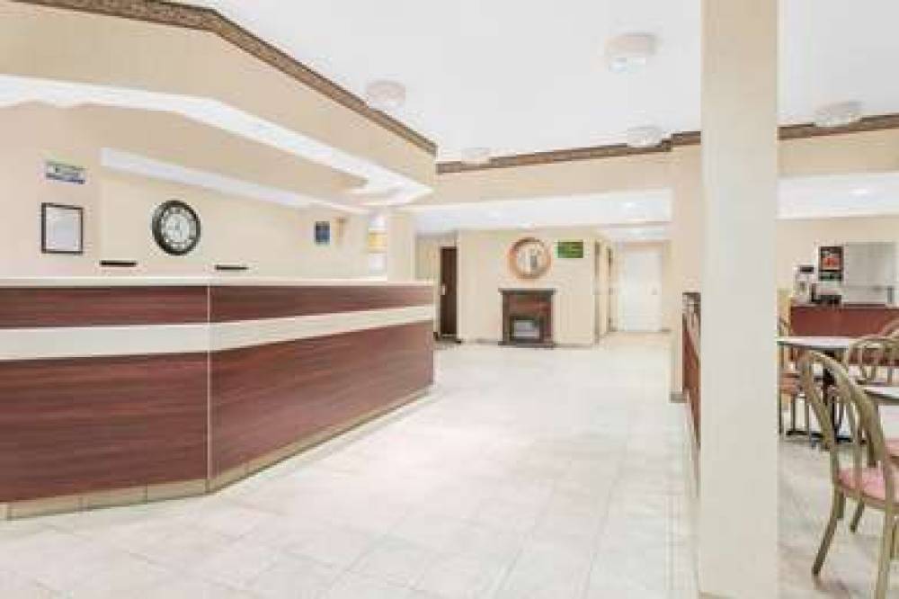 MICROTEL INN & SUITES BY WYNDHAM HA 2