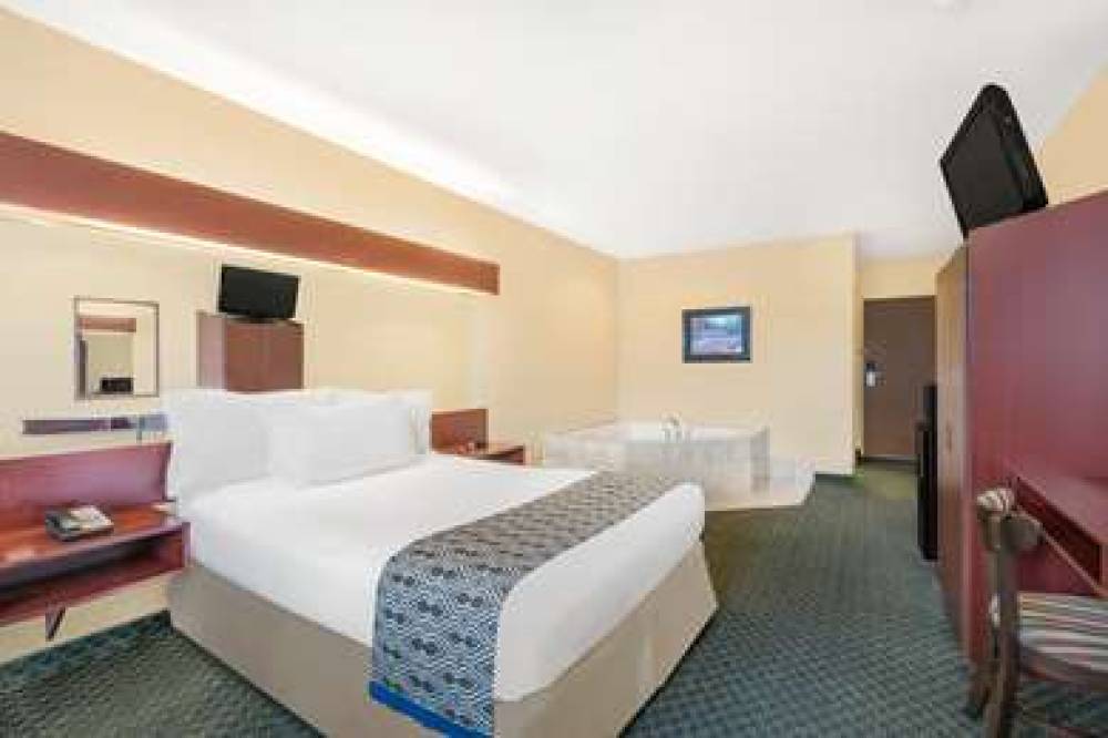 MICROTEL INN & SUITES BY WYNDHAM HA 7