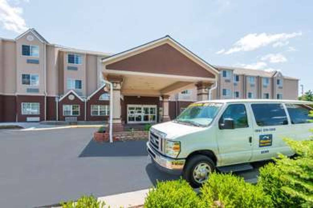 Microtel Inn & Suites By Wyndham Kansas City Airport 1