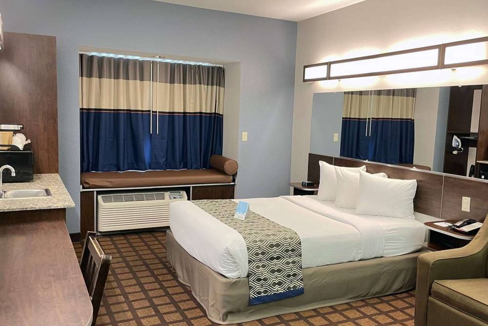 Microtel Inn & Suites By Wyndham Michigan City 7