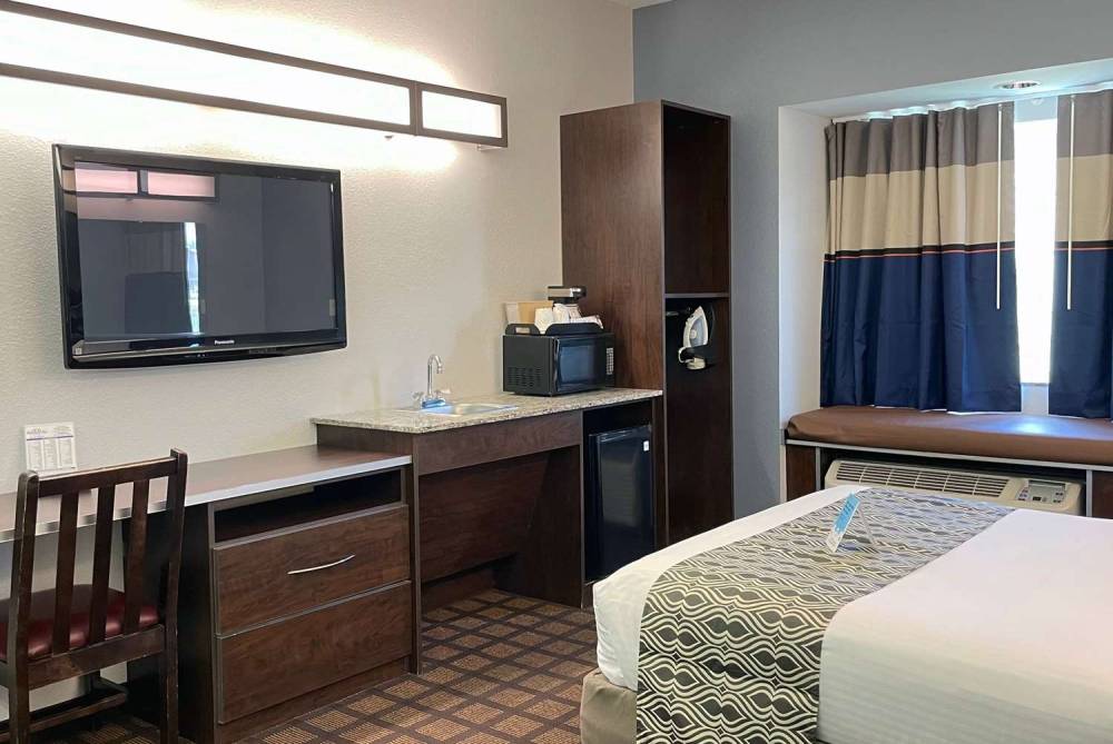 Microtel Inn & Suites By Wyndham Michigan City 1