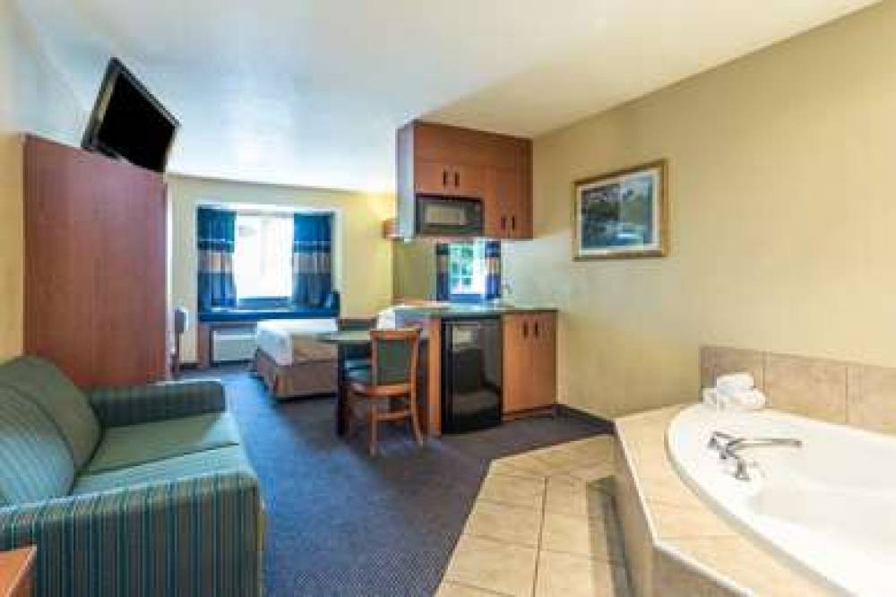 MICROTEL INN & SUITES BY WYNDHAM OC 10