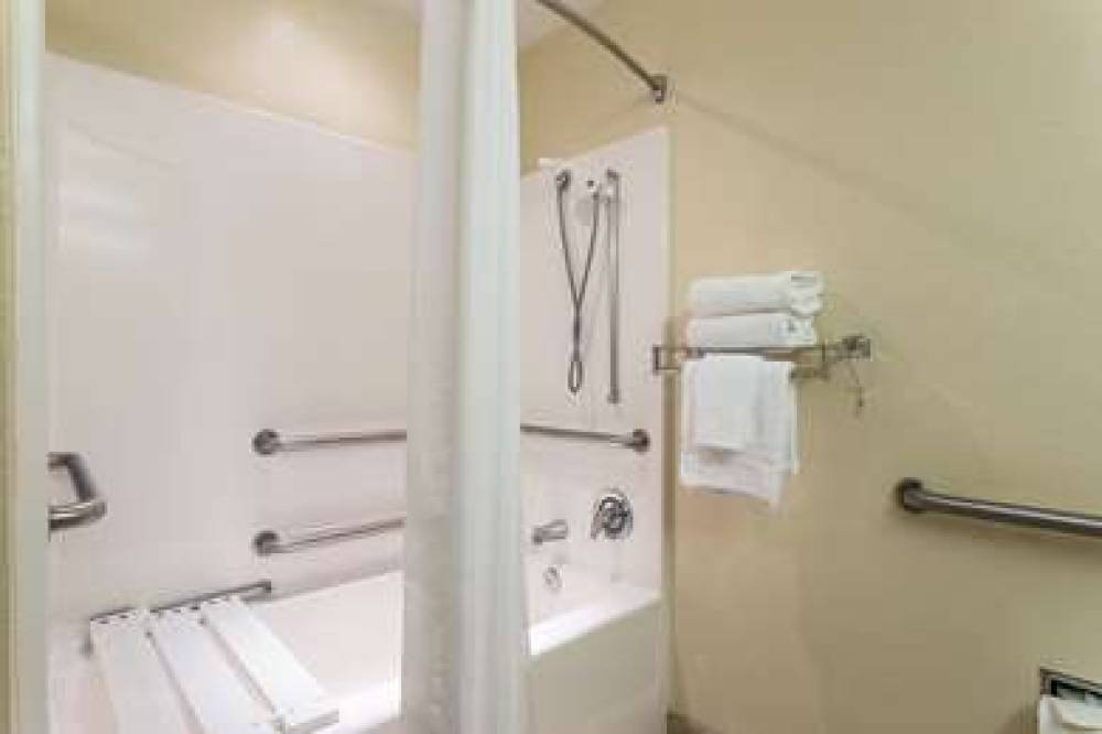 MICROTEL INN & SUITES BY WYNDHAM OC 4