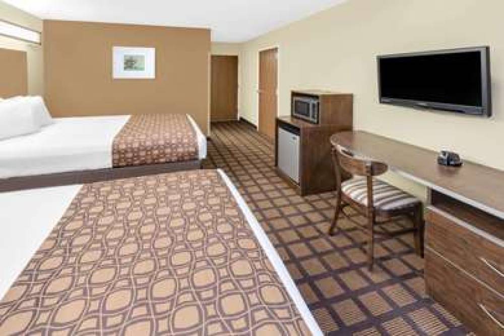 Microtel Inn & Suites By Wyndham Ozark 8