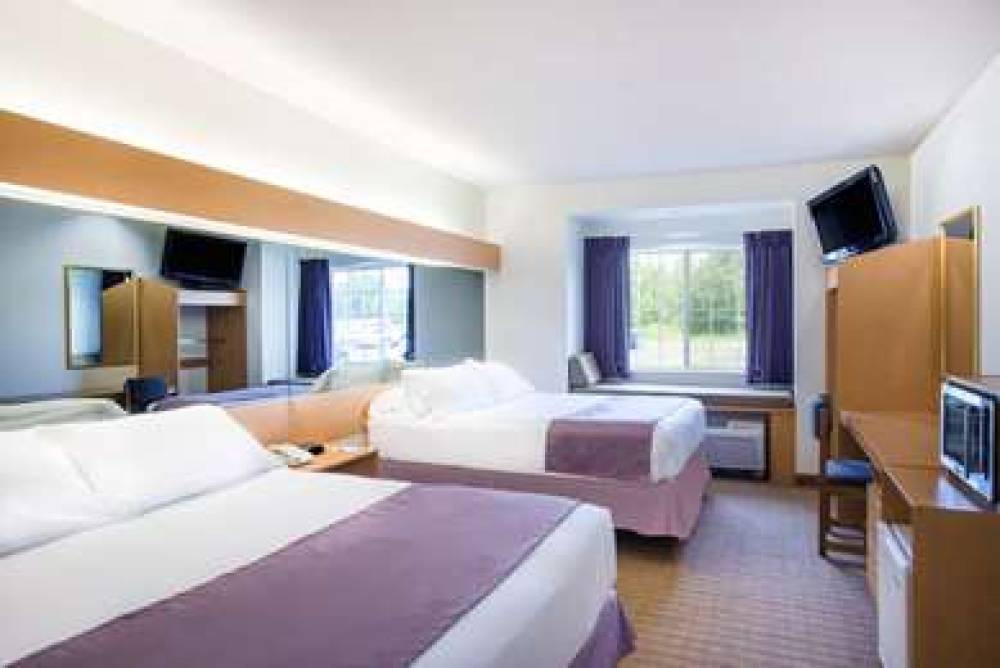 Microtel Inn & Suites By Wyndham Plattsburgh 4