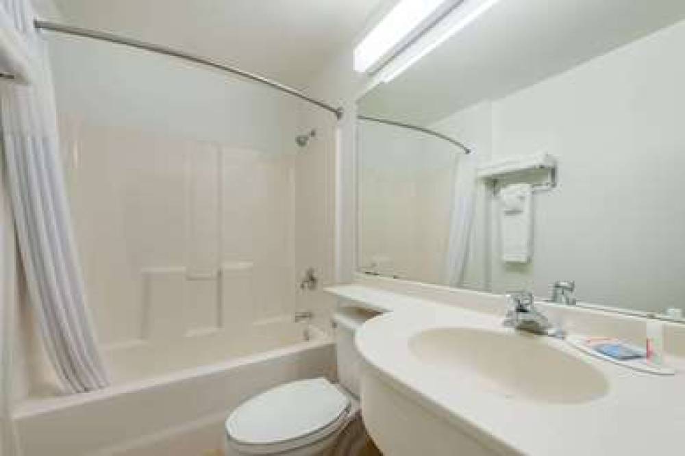 MICROTEL INN & SUITES BY WYNDHAM RA 4