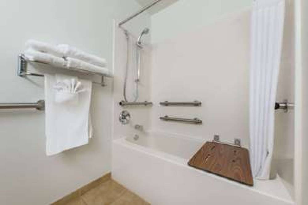 MICROTEL INN & SUITES BY WYNDHAM RA 5