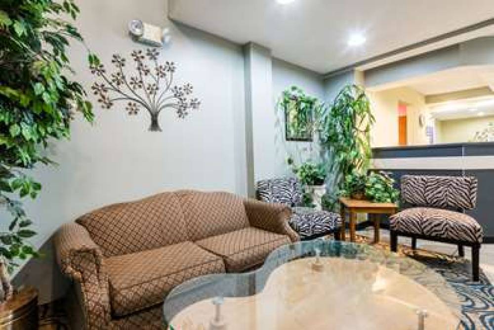 Microtel Inn & Suites By Wyndham Riverside 2