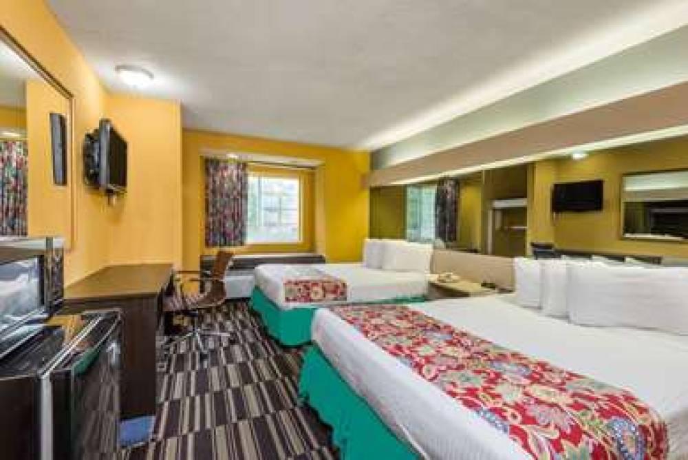 Microtel Inn & Suites By Wyndham Riverside 6
