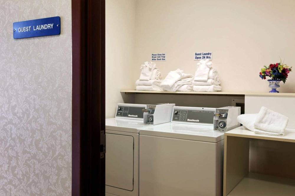 Microtel Inn & Suites By Wyndham Rock Hill/Charlotte Area 3