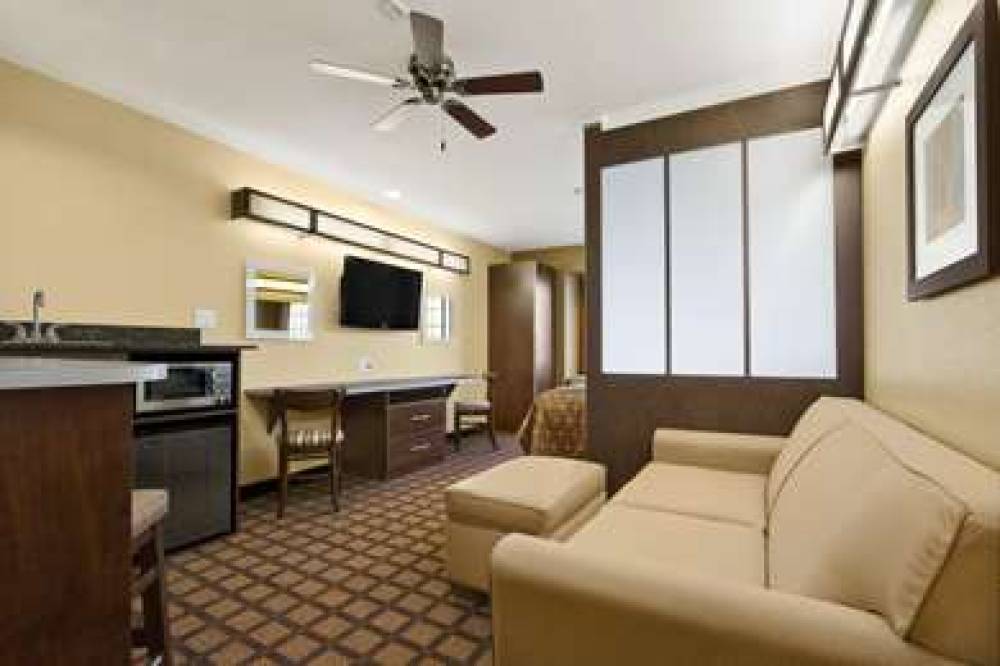 Microtel Inn & Suites By Wyndham Round Rock 10