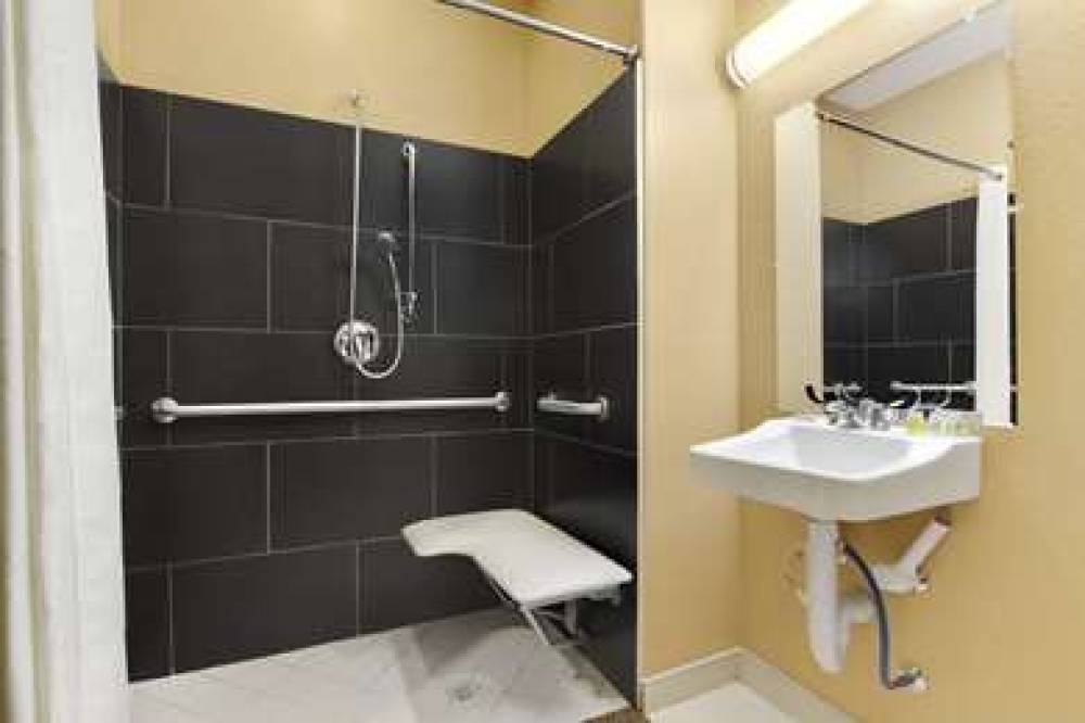 Microtel Inn & Suites By Wyndham Round Rock 5