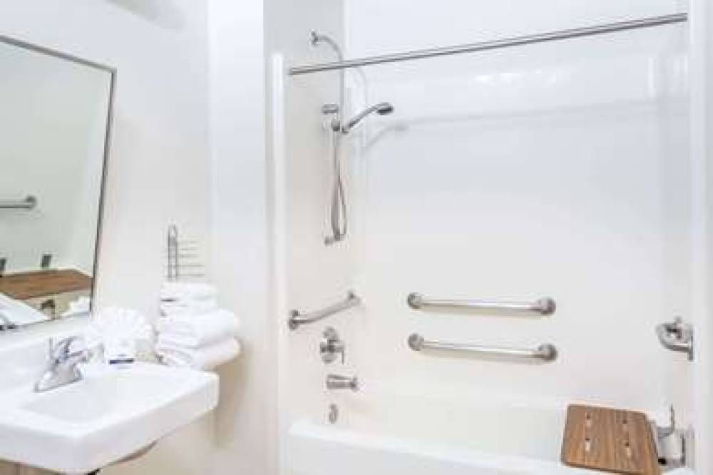 Microtel Inn & Suites By Wyndham Salt Lake City Airport 10