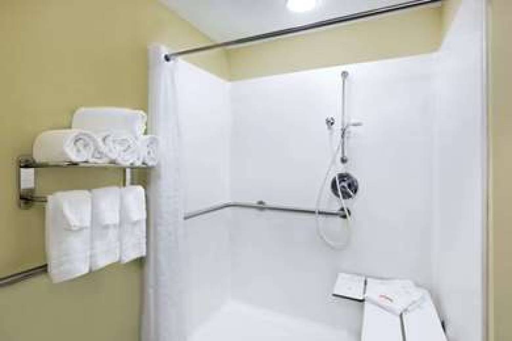 Microtel Inn & Suites By Wyndham Starkville 10