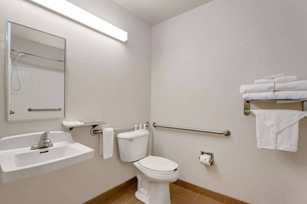 Microtel Inn & Suites By Wyndham Wellsville 5