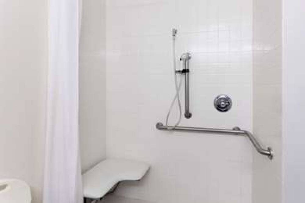 Microtel Inn & Suites By Wyndham Wellton 7
