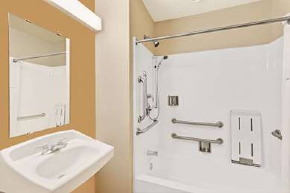 Microtel Inn & Suites By Wyndham York 6